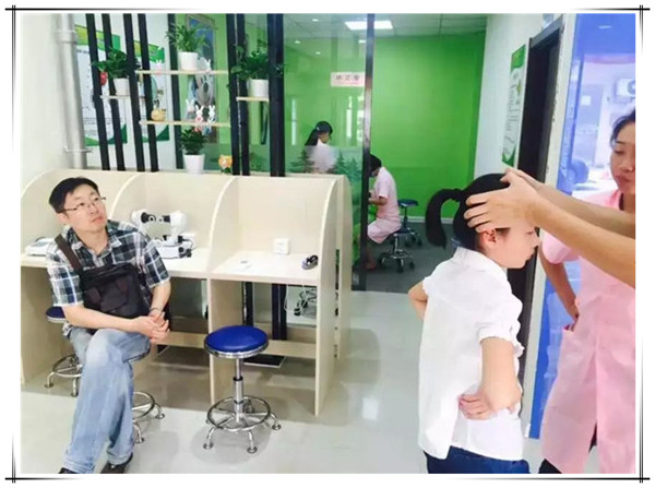 易視界大學路店今天試營業(yè)